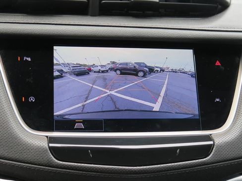 Certified 2024 Cadillac XT6 Luxury FWD image 19