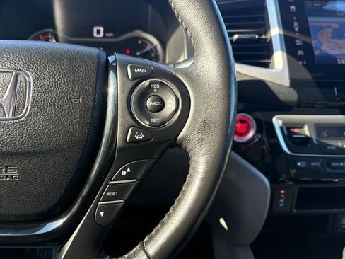 Used 2017 Honda Ridgeline RTL-E image 38
