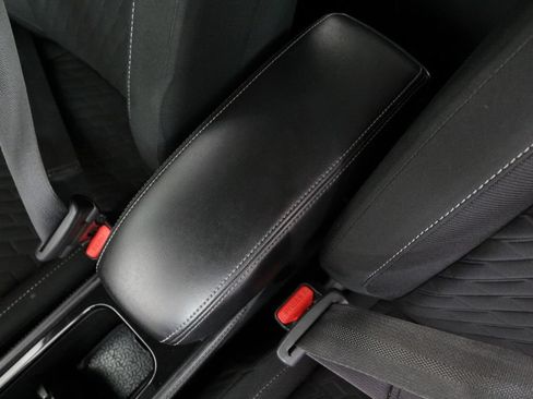Used 2021 Nissan Kicks SV FWD image 29