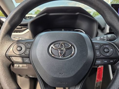 Certified 2025 Toyota RAV4 LE FWD image 23