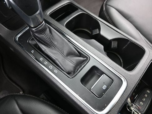 Used 2019 Ford Escape Titanium image 29