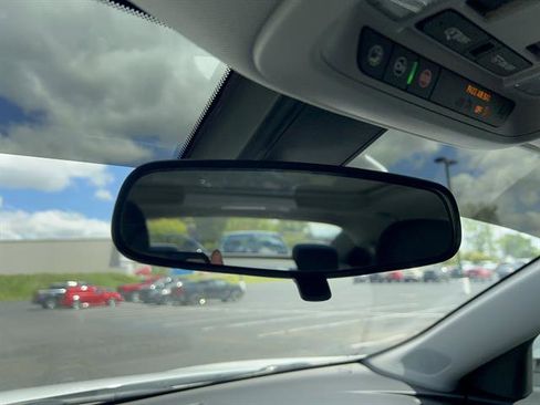 Used 2022 Chevrolet Malibu LT FWD image 23