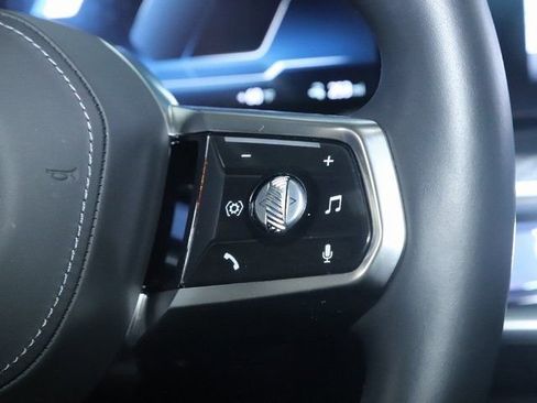 Certified 2025 BMW i7 xDrive60 image 25