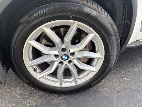 Used 2021 BMW X5 xDrive40i w/ Convenience Package AWD/4WD image 11