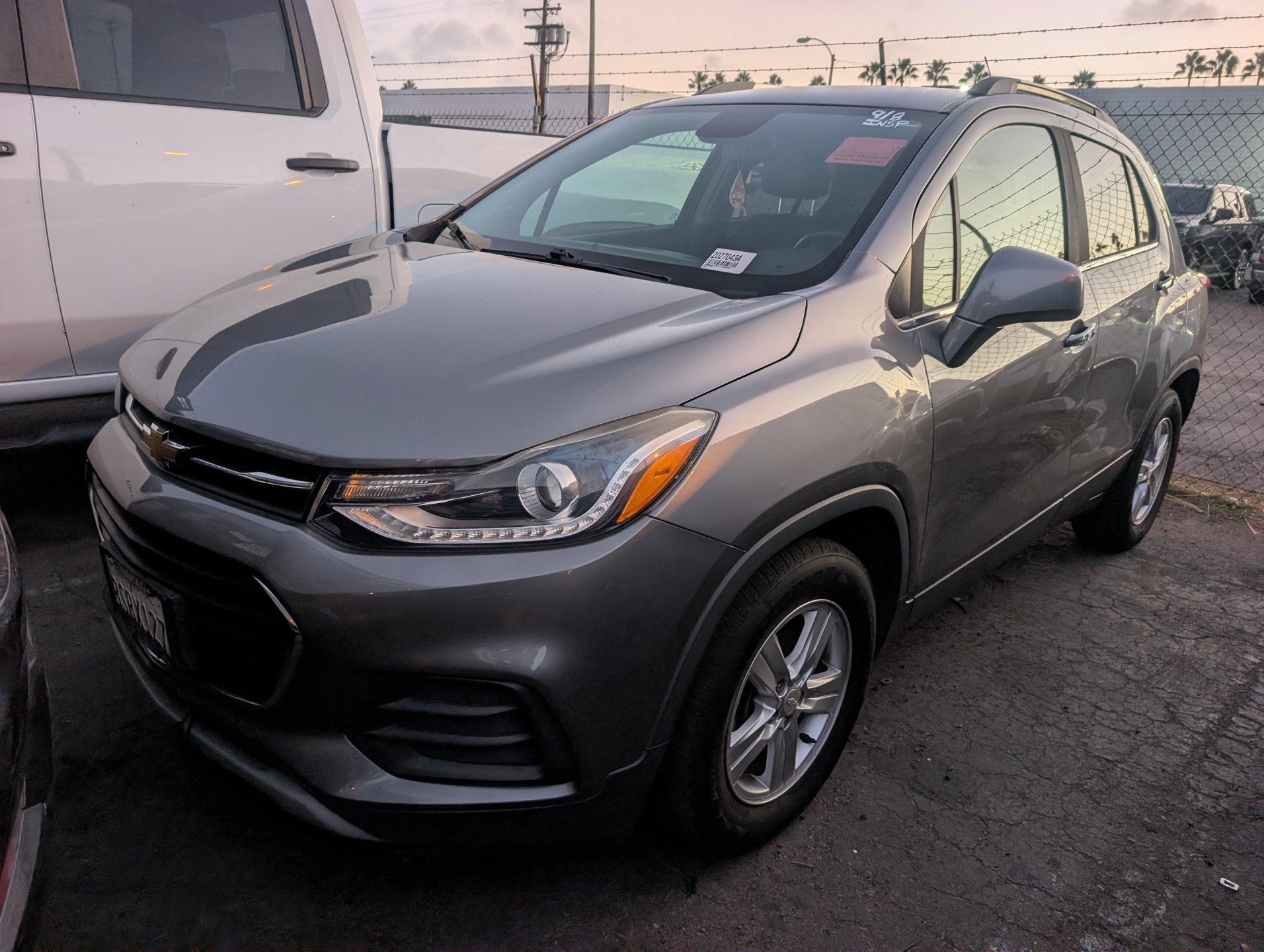 Used 2020 Chevrolet Trax LT w/ LT Convenience Package FWD image 1