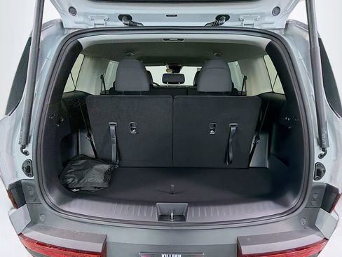 Used 2026 Hyundai Santa Fe SE FWD image 24