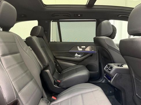 New 2026 Mercedes-Benz GLS 580 4MATIC image 5