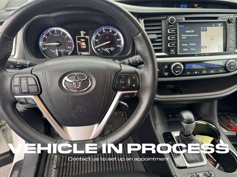 Used 2016 Toyota Highlander Limited Platinum image 15