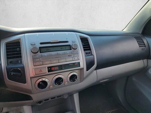 Used 2011 Toyota Tacoma 4x4 Double Cab image 17