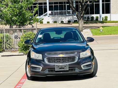 Used 2016 Chevrolet Cruze LT FWD image 2