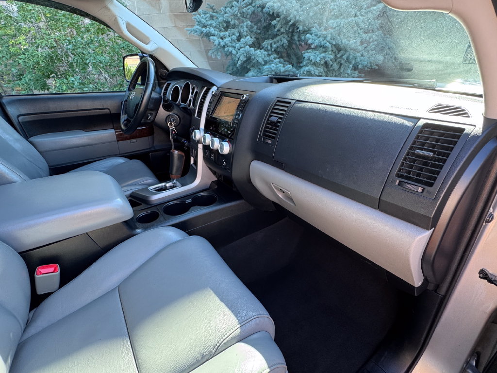 Used 2012 Toyota Tundra Limited w/ Memory Pkg AWD/4WD image 38