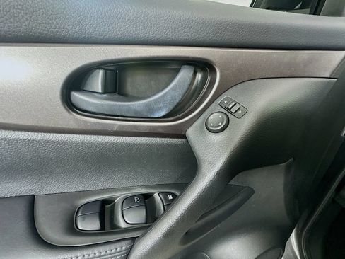 Used 2020 Nissan Rogue Sport S FWD image 23