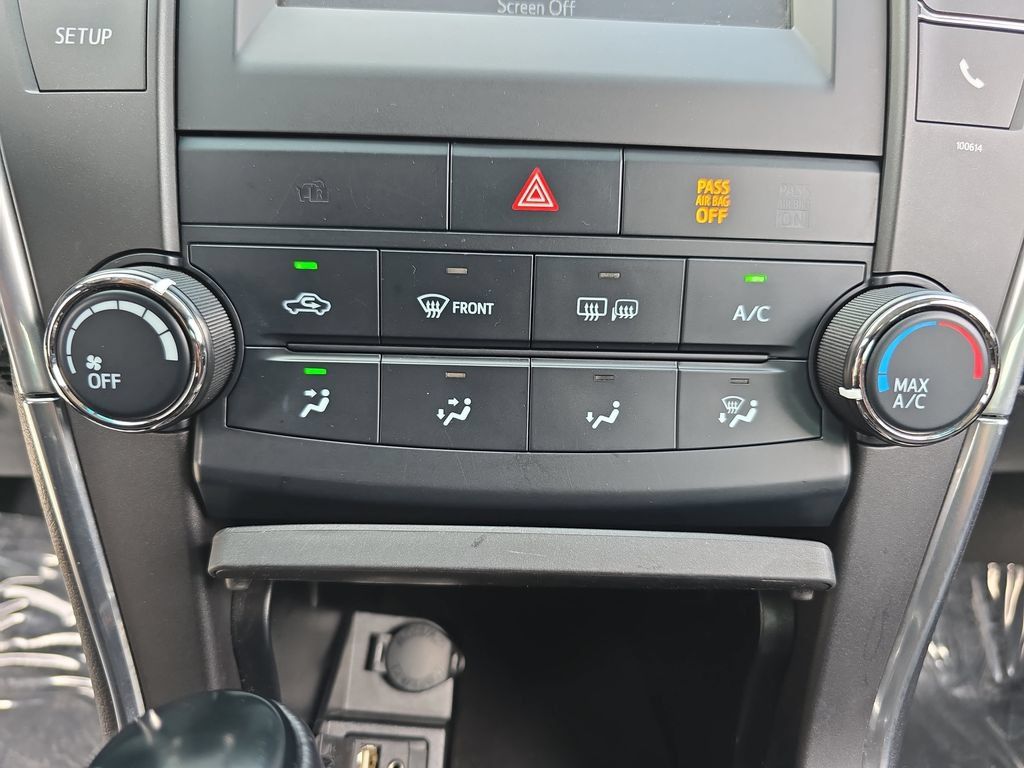 Used 2017 Toyota Camry SE FWD image 25