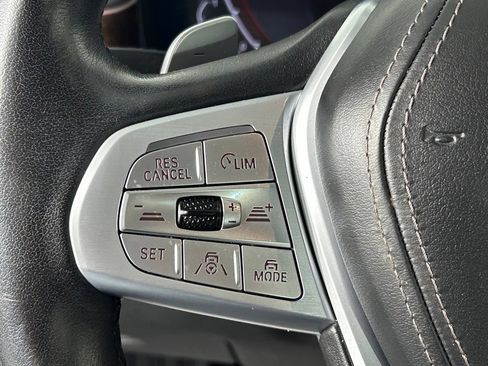 Used 2022 BMW 750i xDrive AWD/4WD image 31