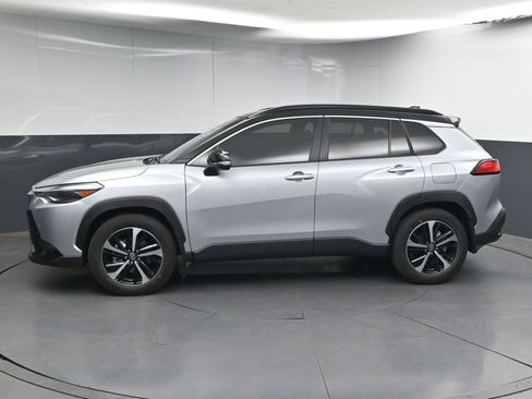 Used 2025 Toyota Corolla Cross AWD Hybrid w/ Convenience Package image 4