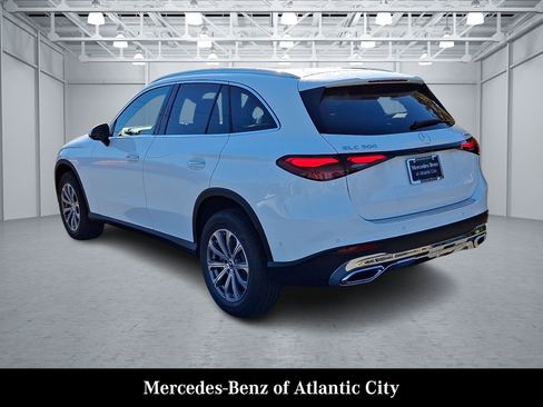 Used 2026 Mercedes-Benz GLC 300 4MATIC image 3