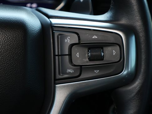 Used 2022 Chevrolet Silverado 1500 LTZ w/ LTZ Convenience Package II AWD/4WD image 17