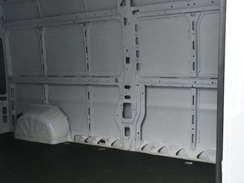 Used 2023 RAM ProMaster 2500 FWD image 13