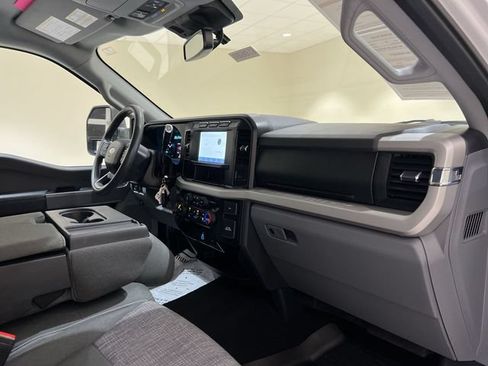 Used 2023 Ford F350 XLT AWD/4WD image 22
