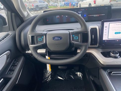 New 2025 Ford Expedition Max Active image 16