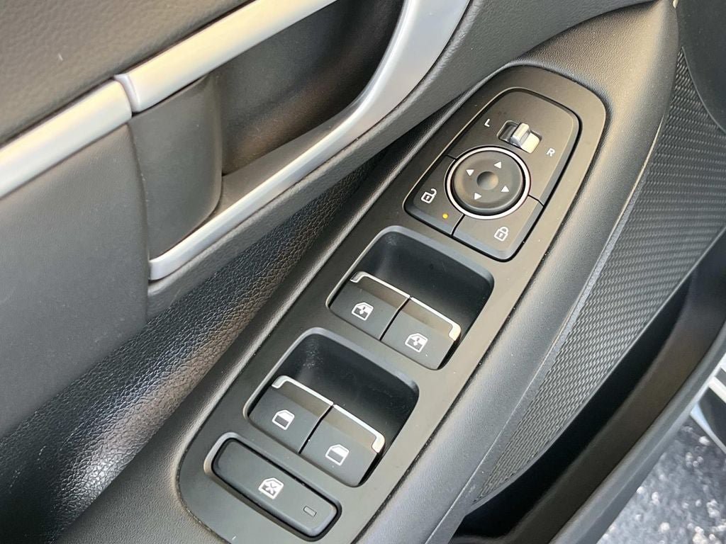 Used 2025 Hyundai Sonata SEL FWD image 26