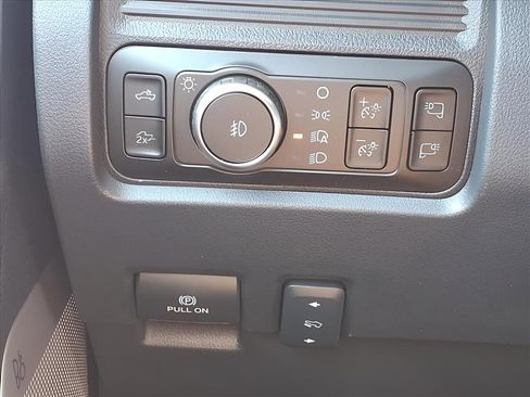 New 2026 Ford F250 Lariat w/ Black Appearance Package image 12