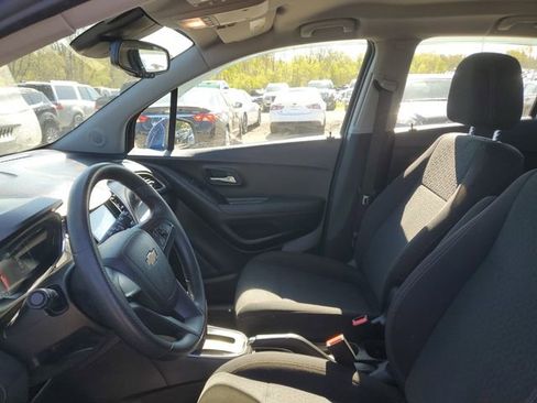 Used 2017 Chevrolet Trax LS AWD/4WD image 11