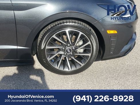 Used 2023 Hyundai Sonata Limited w/ Cargo Package FWD image 11