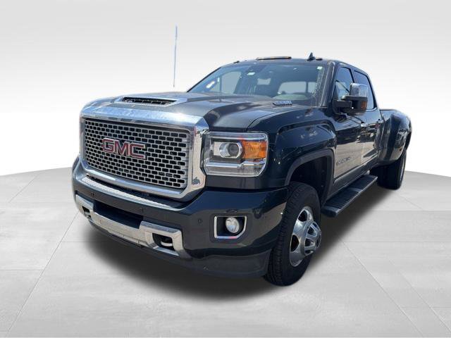 Used 2017 GMC Sierra 3500 Denali w/ Duramax Plus Package AWD/4WD image 5