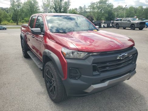 Used 2025 Chevrolet Colorado Trail Boss AWD/4WD image 4