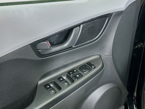 Used 2020 Hyundai Kona SE image 15