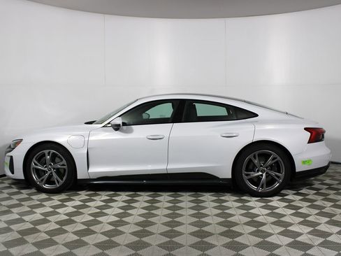 Used 2023 Audi e-tron GT Premium Plus image 43