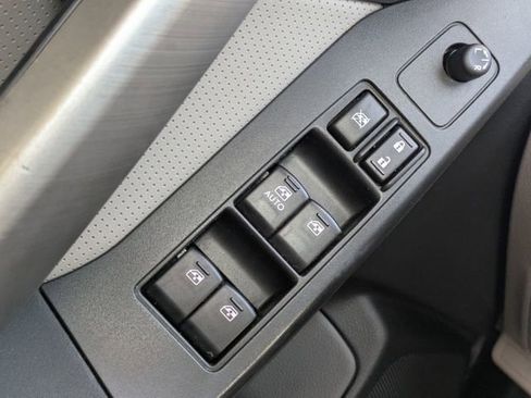 Used 2015 Subaru Forester 2.5i Limited image 23