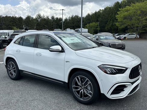 New 2026 Mercedes-Benz GLA 35 AMG 4MATIC image 2