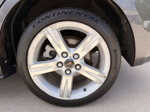 Used 2009 Pontiac Vibe AWD w/ Preferred Package image 10