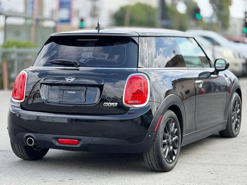 Used 2019 MINI Cooper 2-Door Hardtop image 14