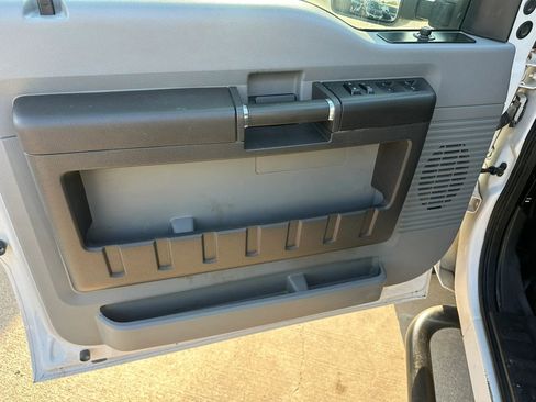 Used 2016 Ford F250 XL w/ Power Equipment Group image 21