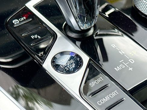 New 2026 BMW ALPINA XB7 AWD/4WD image 39