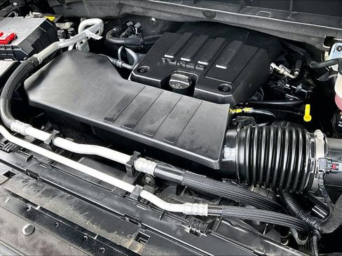 Used 2025 Chevrolet Silverado 1500 Custom AWD/4WD image 30