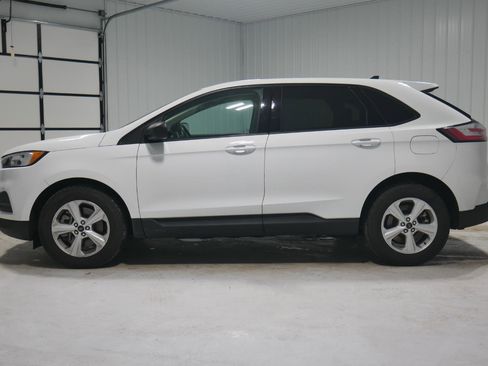 Used 2024 Ford Edge SE image 8