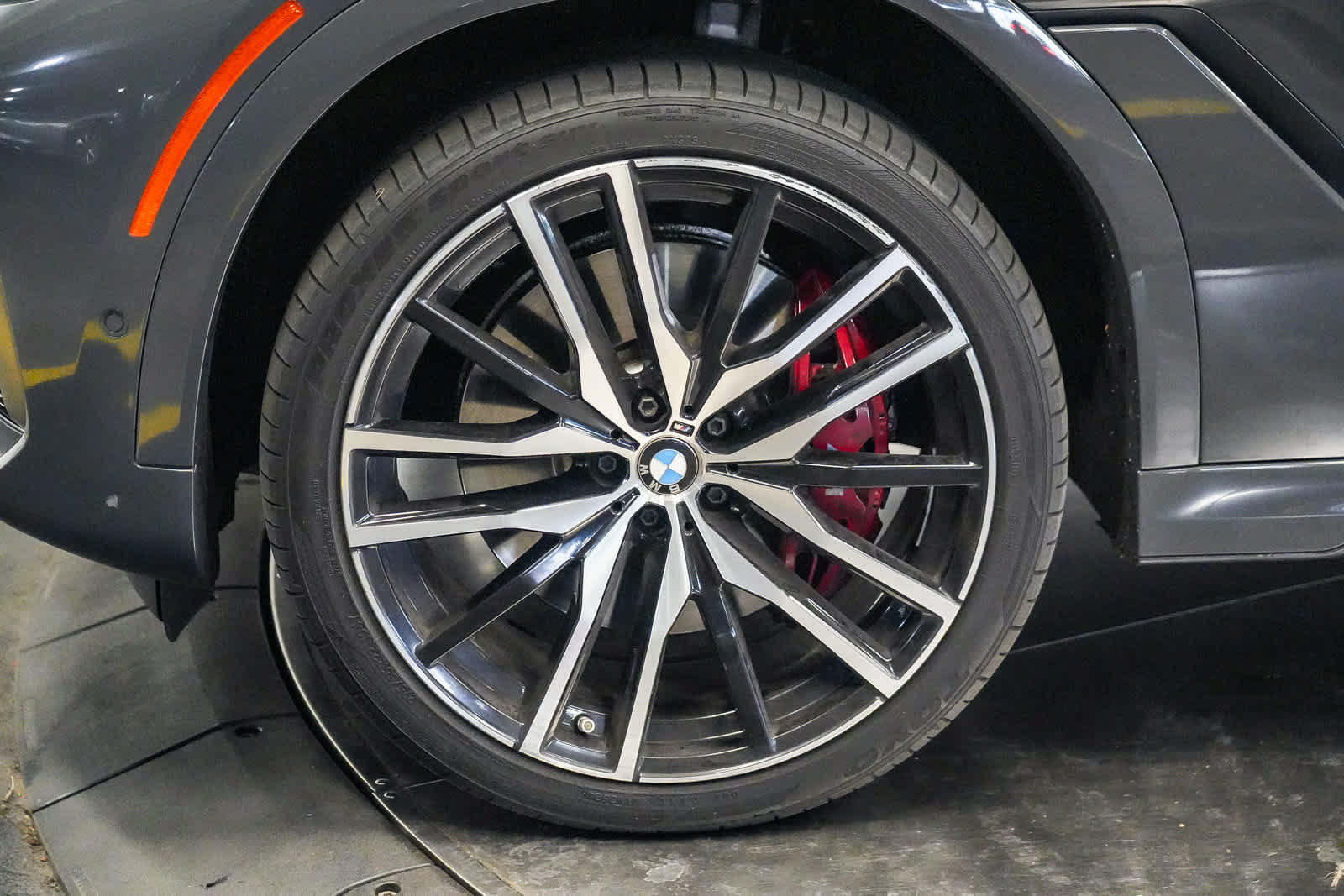 Used 2021 BMW X6 M50i w/ Executive Package AWD/4WD image 9