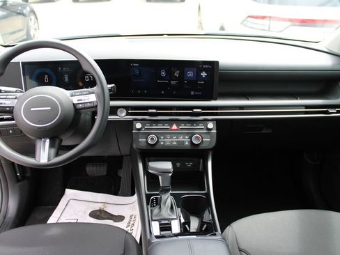 Used 2025 Hyundai Tucson SE AWD/4WD image 22