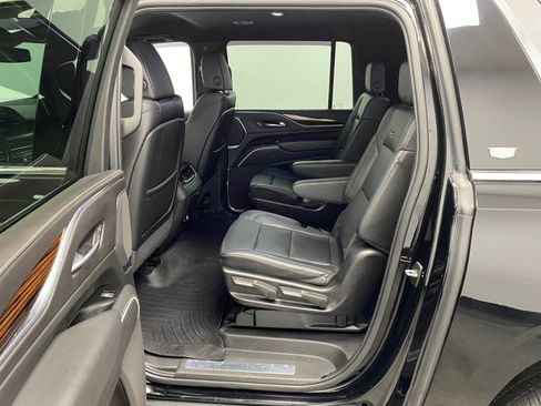 Used 2022 Cadillac Escalade ESV Luxury AWD/4WD image 28