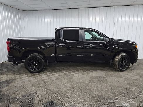 Used 2024 Chevrolet Silverado 1500 Custom w/ Dark Appearance Package image 2