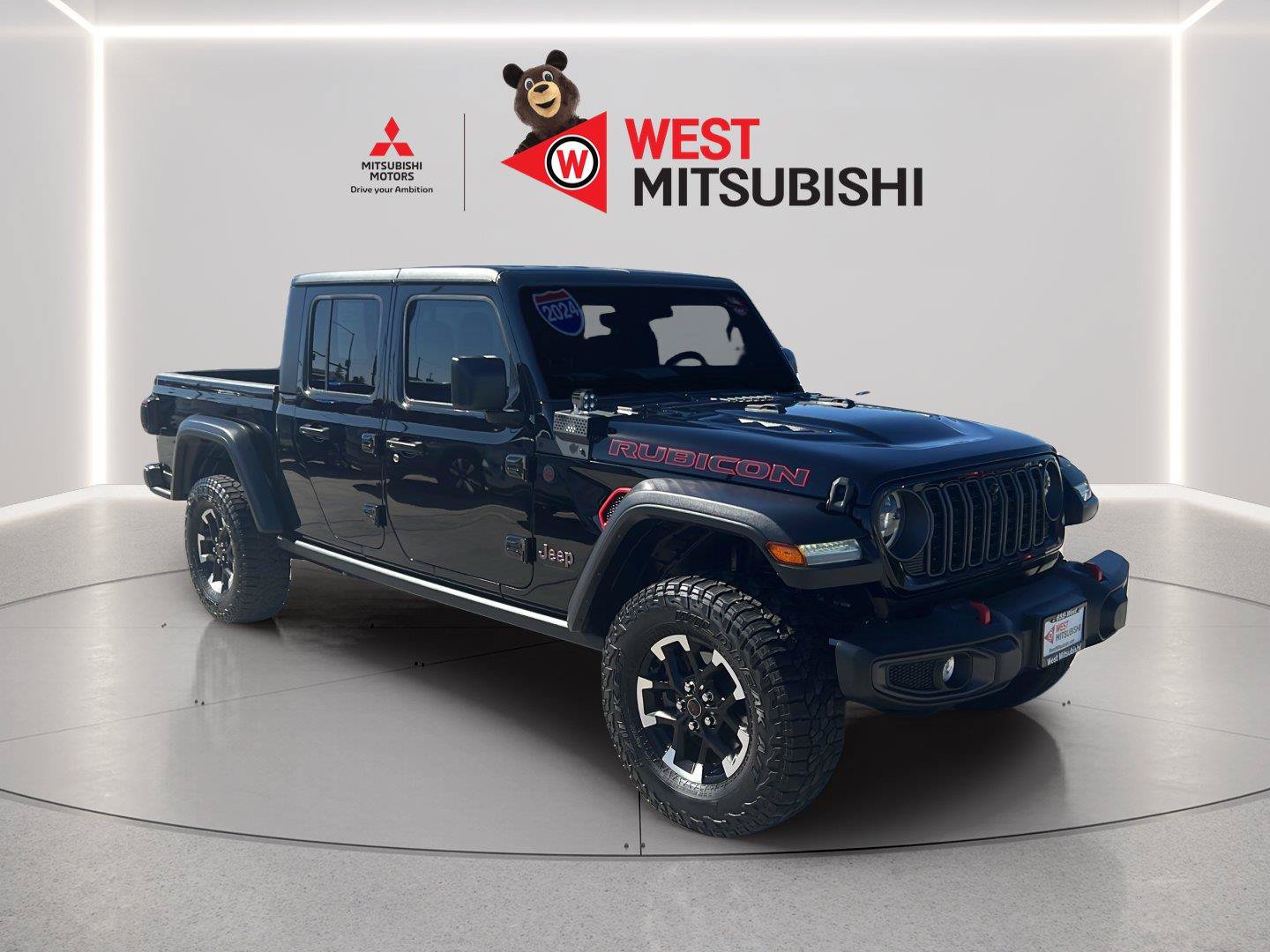 Used 2024 Jeep Gladiator Rubicon w/ Technology Group AWD/4WD image 7