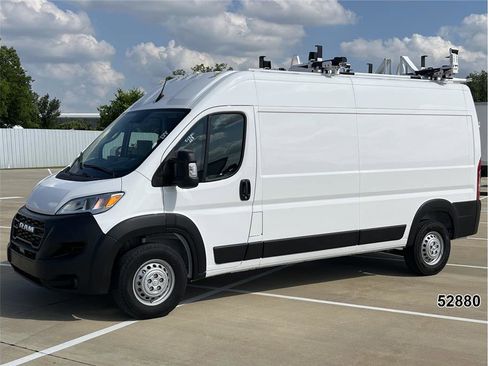 Used 2024 RAM ProMaster 2500 FWD image 1