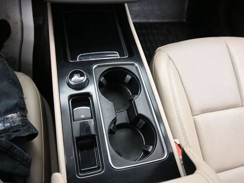 Used 2022 Lincoln Corsair AWD w/ Equipment Group 101A image 11