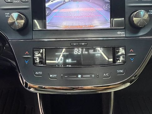 Used 2013 Toyota Avalon XLE Touring FWD image 19