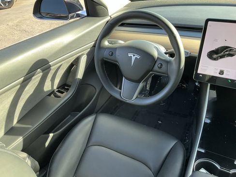 Used 2018 Tesla Model 3 Mid Range image 35