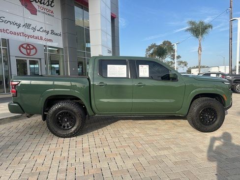 Used 2023 Nissan Frontier SV w/ SV Premium Package image 9